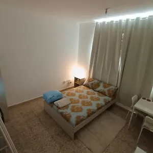 Homestay Affordable Transient - Not A - Sharing Kitchen And Washrooms, Abu Dhabi