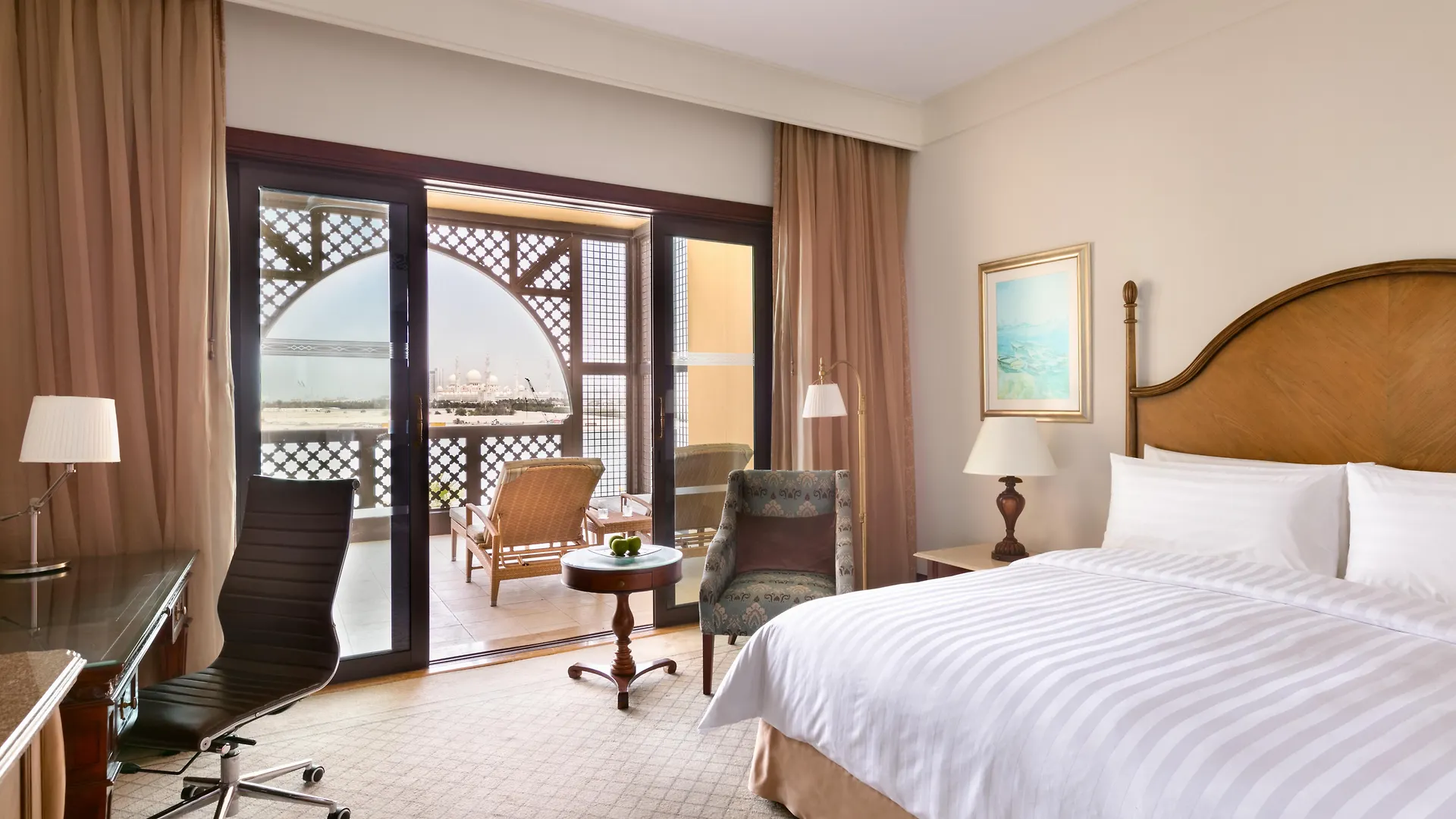 Shangri-La Qaryat Al Beri, Abu Dhabi 5*,