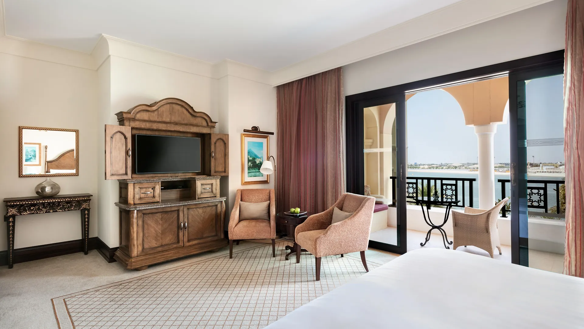Shangri-La Qaryat Al Beri, Abu Dhabi Hotel